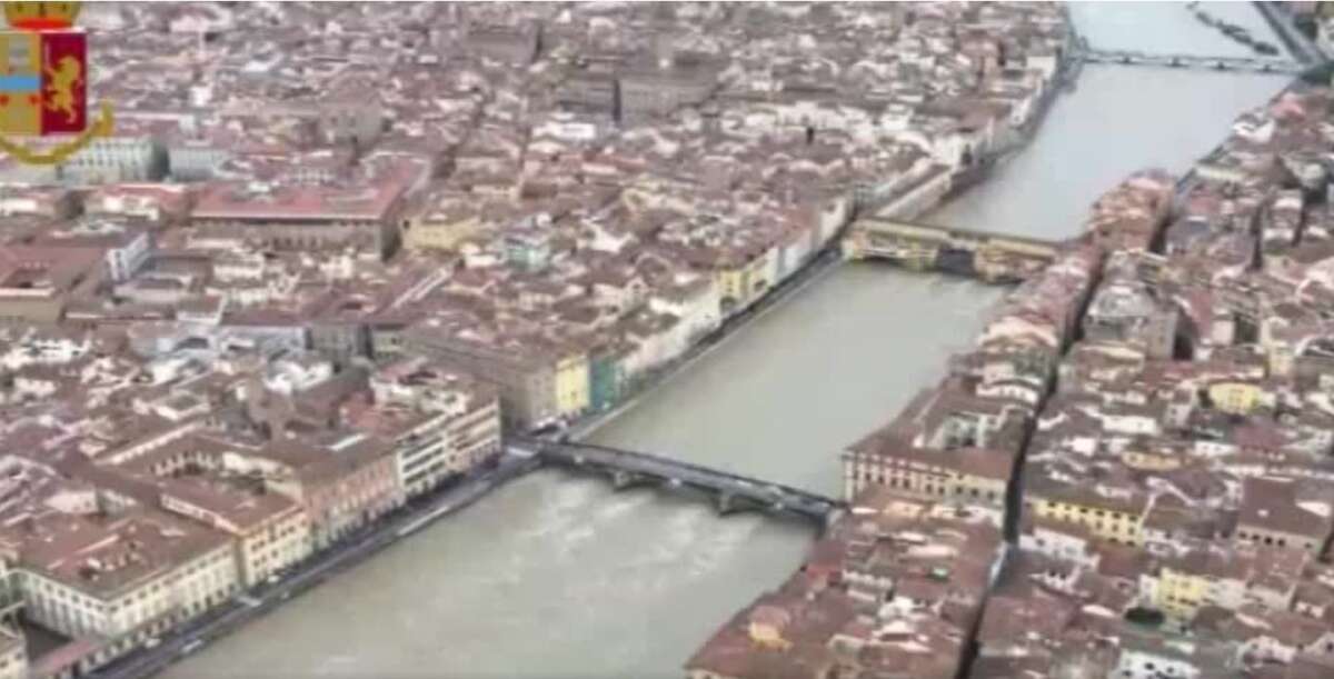 Firenze Le Immagini Della Piena Dell Arno Il Riformista