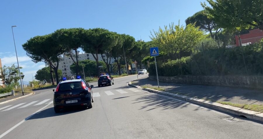 Blitz Nelle Piazze Di Spaccio Di Roma 6 Arresti Da San Basilio A Tor