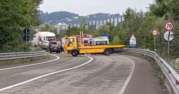 Schianto Camion Furgone Strage Sulla Statale Quattro Morti E Due