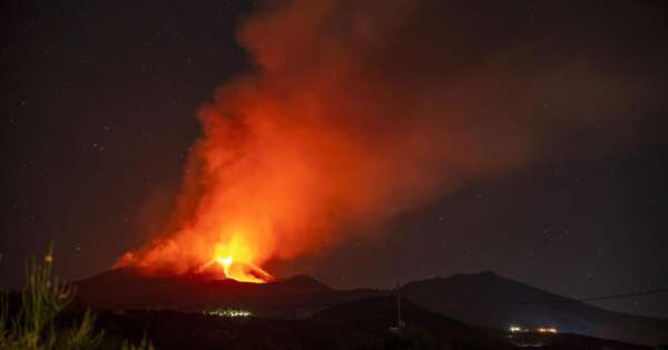 Etna In Eruzione L Estate Drammatica Dell Aeroporto Di Catania Nuova