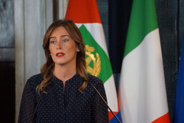 Il padre della Boschi è innocente, i suoi detrattori un po’ meno…