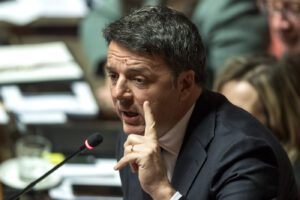 Caso Open, Renzi parla in Senato e cita Aldo Moro: “No a processi in piazza”
