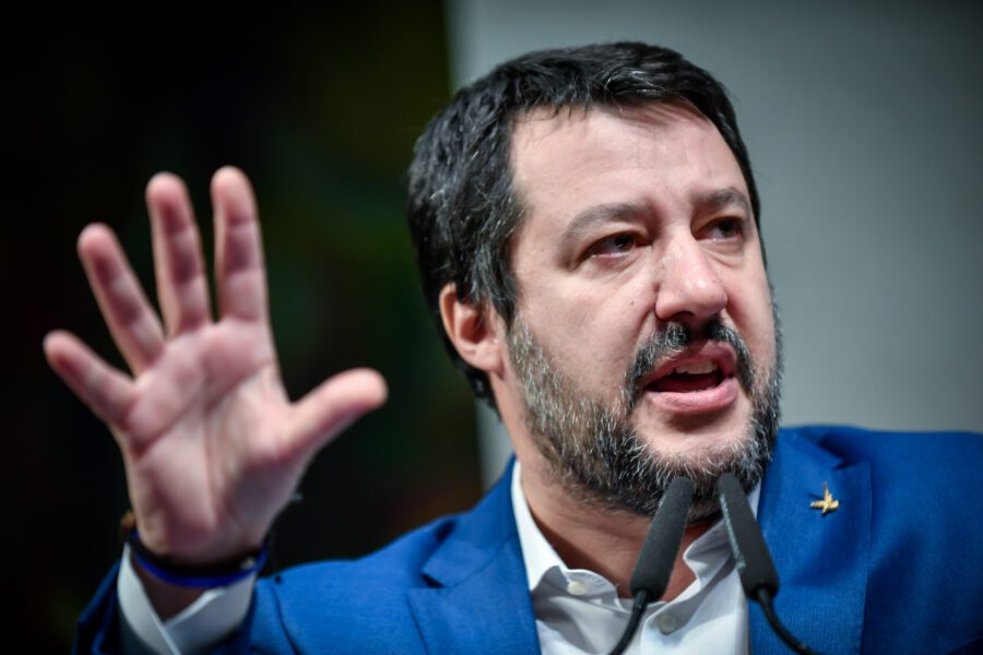 Migranti, Salvini indagato per blocco nave Gregoretti. Di Maio: “Voteremo per procedere”