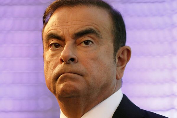L’ex Ceo di Renault-Nissan Ghosn scappa in Libano: “Libero dalla persecuzione politica”