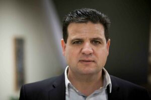 Intervista a Ayman Odeh: “Sfida per Israele è uguaglianza tra arabi ed ebrei”