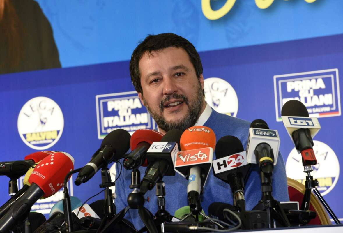 Regionali Emilia Romagna, Salvini non molla: “Rifarei tutto, anche il citofono. Cambio solo rimandato”