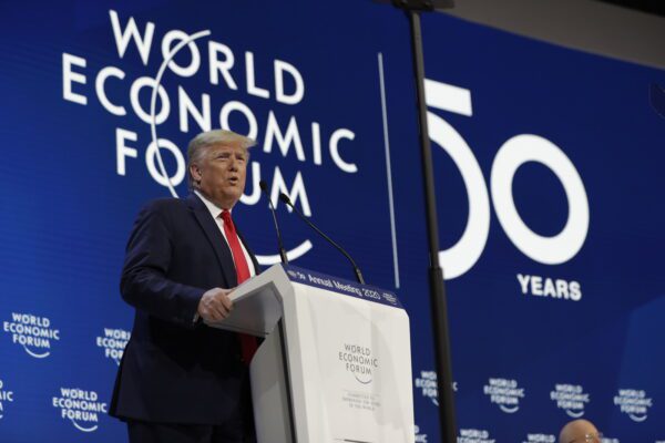 Scontro Trump-Greta al Forum di Davos. Il presidente Usa: “Ambientalisti profeti di sventura”