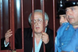 Raffaele Cutolo ricoverato in ospedale, il legale: “Da mesi attendiamo udienza su 41 bis”