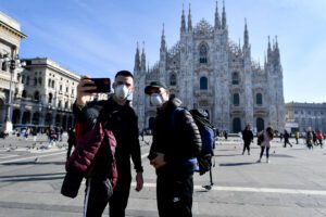 Mascherine e disinfettanti a prezzi folli, la Procura di Milano apre un’indagine