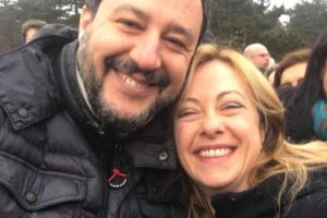 Foibe, polemiche a Basovizza: parla Gasparri e il Pd se ne va. Critiche per il selfie di Meloni e Salvini