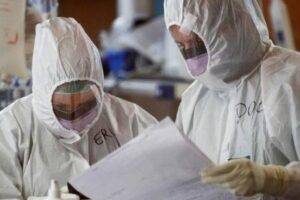 Napoli, avvocati solidali con medici: “No a prestazioni legali per contenziosi da Coronavirus”