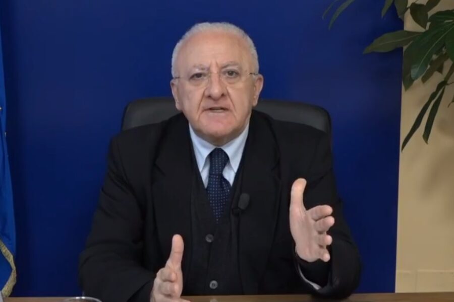 De Luca proroga la quarantena: “In Campania vietato uscire di casa fino al 14 aprile”