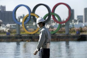 Allarme coronavirus, ipotesi rinvio per le Olimpiadi di Tokyo: 90mila i contagiati nel mondo