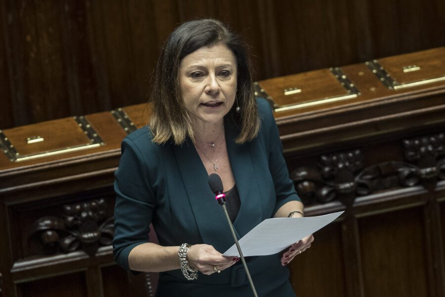 Foto Roberto Monaldo / LaPresse
19-02-2020 Roma
Politica
Camera dei Deputati – Question time 
Nella foto Paola De Micheli

Photo Roberto Monaldo / LaPresse
19-02-2020 Rome (Italy)
Chamber of Deputies – Question time
In the pic Paola De Micheli