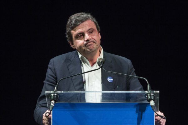 Carlo Calenda si confessa in tv: “Ho due figli comunisti”