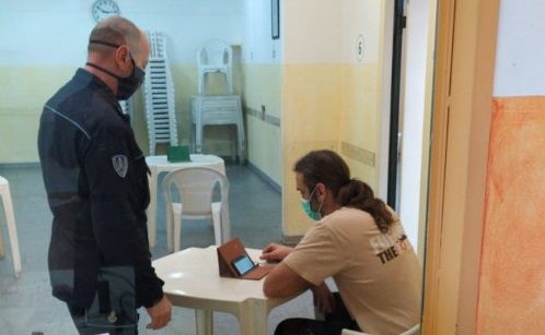 La pandemia vissuta in carcere a Bollate: “Misure alternative, tecnologie e laboratori, così abbiamo combattuto il covid”
