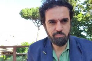 Il video di Dino Giarrusso contro Piero Sansonetti e Ottaviano Del Turco