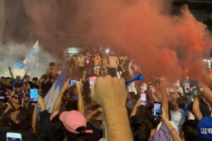 Festeggiamenti Coppa Italia, Oms contro tifosi del Napoli: “Sciagurati, ricordate l’Atalanta”