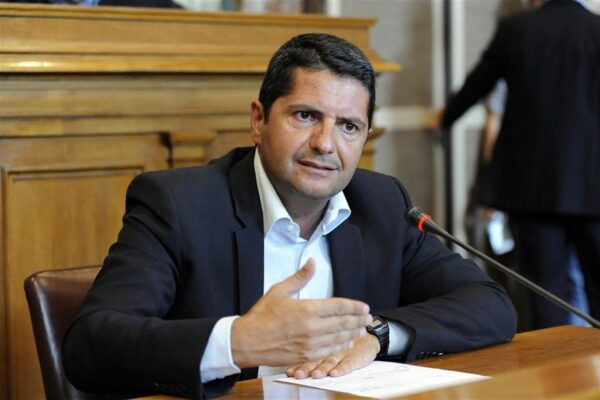 Terremoto nella Cisl, Marco Bentivogli si dimette: “Scelta libera”