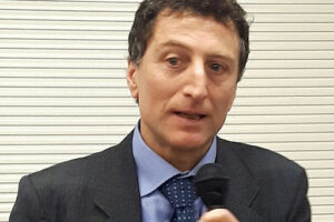 “A colpi di emergenze stanno uccidendo il diritto di difesa”, lo sfogo del leader degli avvocati napoletani Tafuri