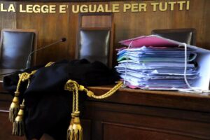 “Riaprire il Palazzo di Giustizia”, l’appello dei penalisti di Napoli