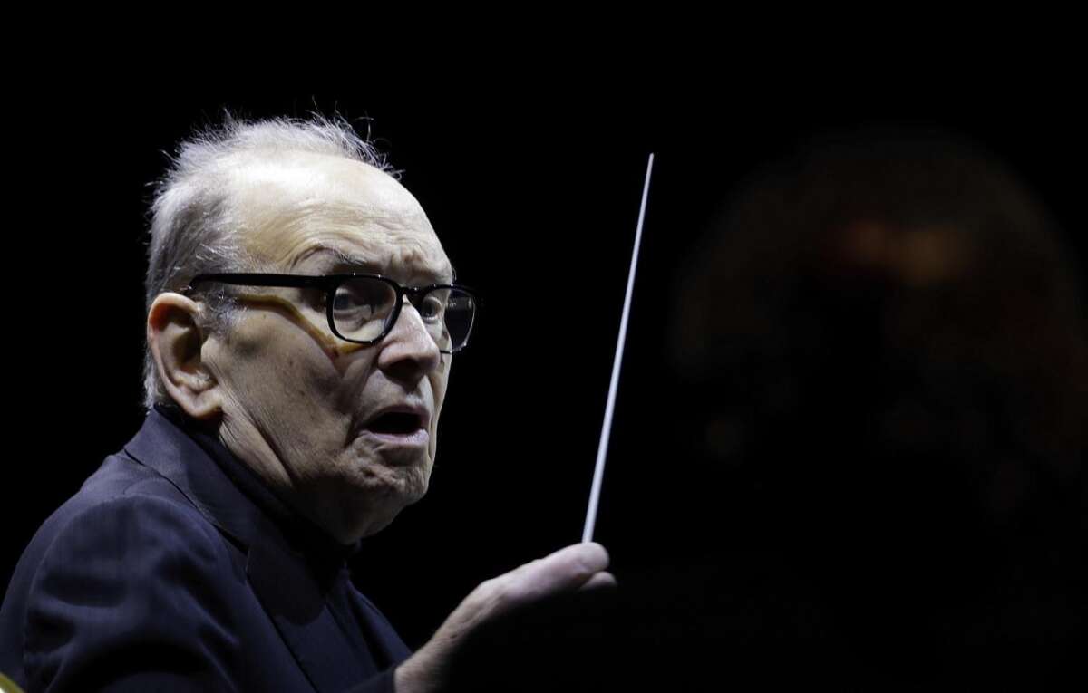 Come è morto Ennio Morricone, la famiglia: “Funerali in forma privata”