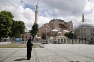 Istanbul, decisione storica: Santa Sofia torna a essere moschea