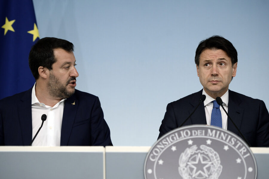 Referendum, Salvini sceglie il sì e salva Conte e il governo