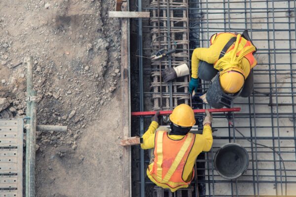 Grandi opere ferme, cantieri bloccati: lo stallo del governo affonda l’Italia