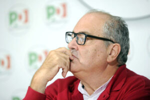 Pd, Bettini lancia la sua corrente: conquista la ribalta e non esclude un “riassetto del Governo”
