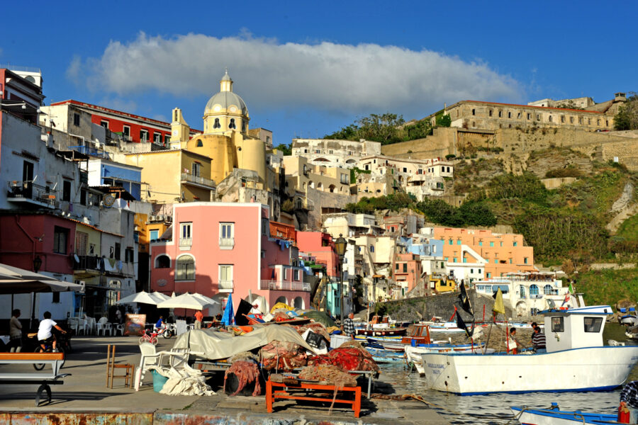 Procida prima isola plastic bags free d’Italia: al via campagna Oceanus, buste di plastica sostituite dal cotone