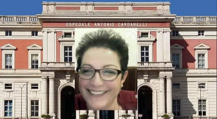 Il Covid uccide infermiera del Cardarelli: “Antonella morta per curare chi continua ad ‘ammassarsi'”