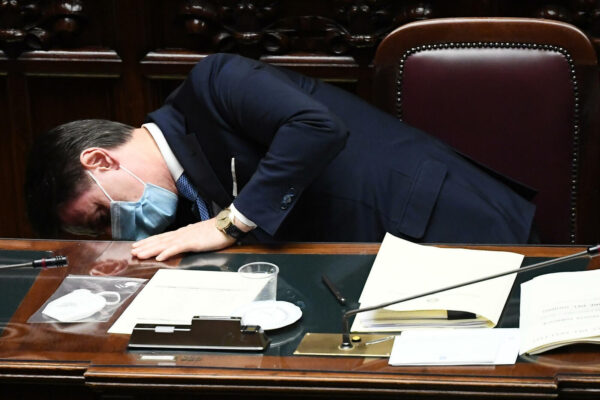 Foto Ettore Ferrari/LaPresse/POOL Ansa 18 gennaio 2021 Roma, Italia Politica Camera dei Deputati – Comunicazioni del Presidente del Consiglio Giuseppe Conte sulla situazione politicaNella foto: Giuseppe ContePhoto Ettore Ferrari/LaPresse/POOL Ansa January 18, 2021 Rome (Italy) politics Chamber of Deputies – Communications by Prime Minister Giuseppe Conte on the political situationIn the pic: Giuseppe Conte