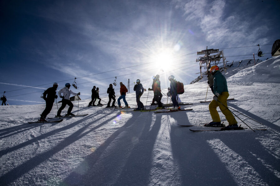 La stagione sciistica non parte, stop a 24 ore dalla riapertura: “Fino al 5 marzo”