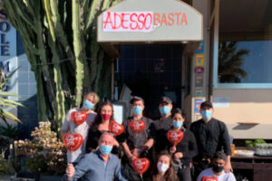 Zona arancione per quattro regioni, la protesta in Liguria: ristoranti aperti e sanzioni