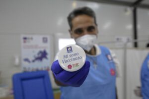 Passaporto vaccinale in Campania: cosa si può fare e dove si può andare con la covid card