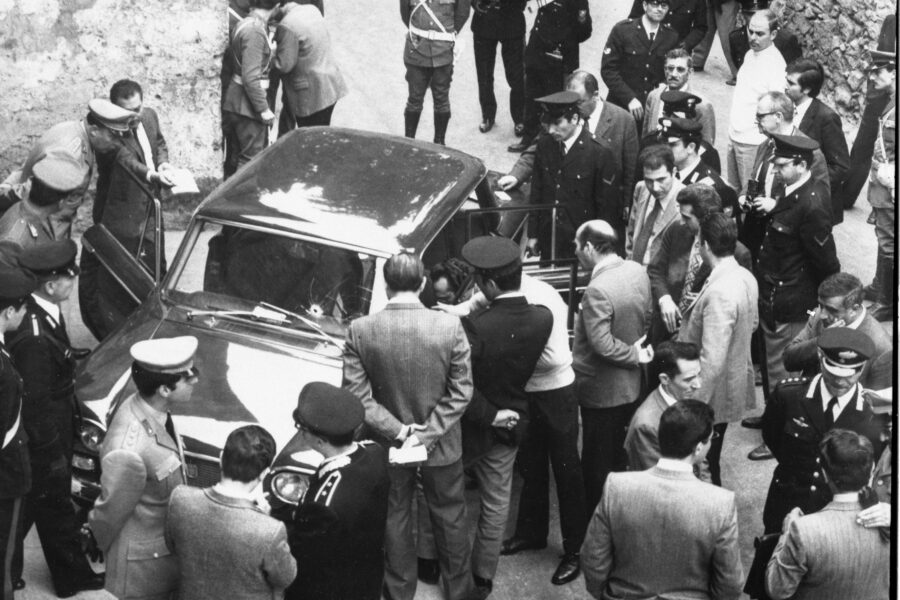 Cosa è successo nel 1971: la mafia uccide Scaglione, Indirà Gandhi fa la guerra