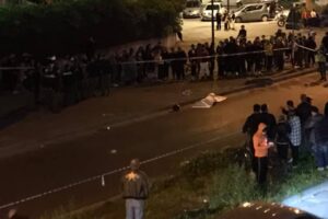 Napoli, schianto drammatico in strada: un morto e un ferito grave