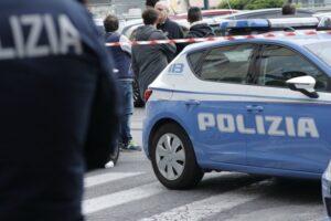 Roma, omicidio in piazzale Appio: ucciso a coltellate davanti alla metro