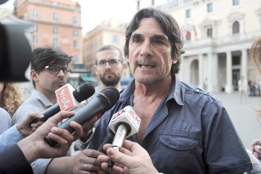 “Al G8 di Genova esplose un nuovo ‘68, poi la truffa 5S ha rovinato tutto”, intervista a Piero Bernocchi