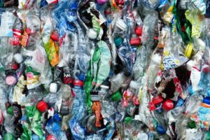 Appello delle imprese del riciclo della plastica a Draghi: “Valorizzare i 2,5 miliardi del Pnrr dell’economia circolare”