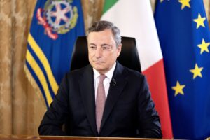 Il semestre bianco di Draghi: il gioco delle strane coppie che farà ‘ballare’ il Parlamento