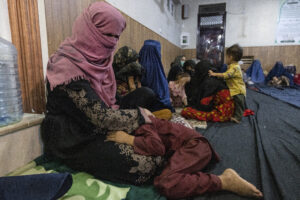 Cos’è la sharia, la ‘legge islamica’ che intrappola le donne afghane nella stretta integralista