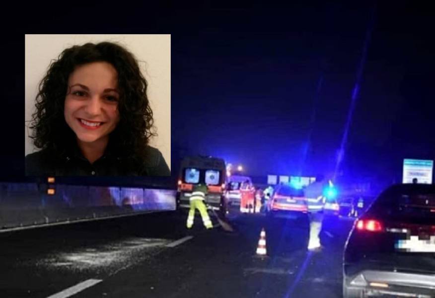 Tragedia in autostrada, Maddalena muore a 27 anni nello schianto: amico 30enne in gravi condizioni