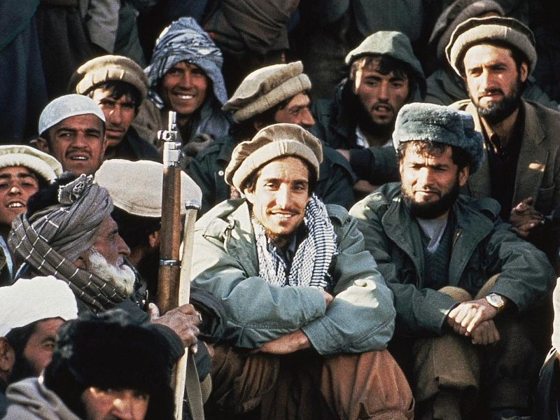 Chi era il comandante Ahmad Massoud, il “Leone del Panjshir” ucciso dai terroristi il 9 settembre 2001