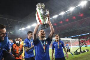 Chi sono i 30 candidati al Pallone d’oro: 5 italiani in corsa per il premio di miglior calciatore