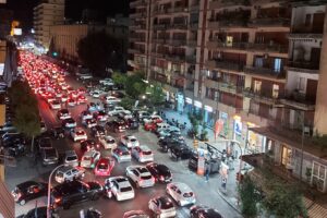 Riapertura Galleria Quattro Giornate, ore decisive: traffico paralizzato a Napoli