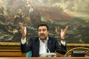A furia di zigzag Salvini si è messo in trappola