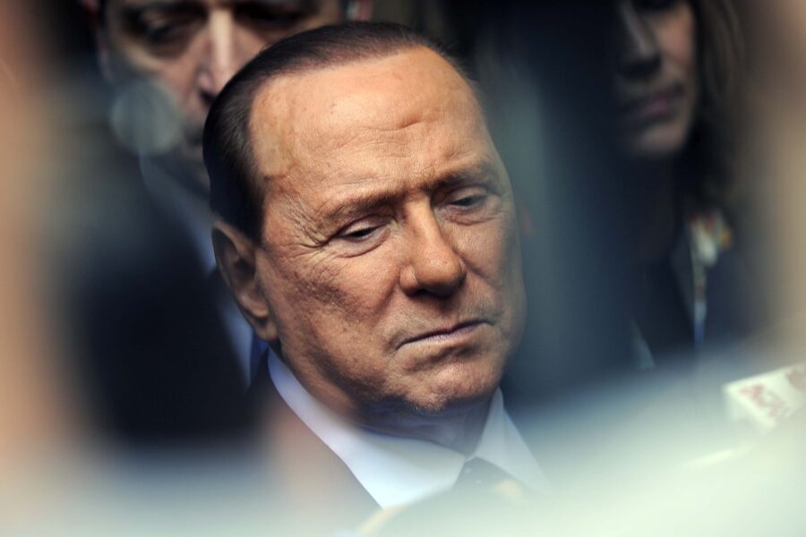 Come sta Silvio Berlusconi, ancora ricoverato al San Raffaele: “Ha un’infezione”