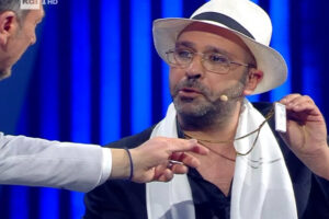 Quiz Sanremo, la seconda serata del Festival: Checco Zalone kingmaker, “per me quello che ha preso Donatella Rettore”